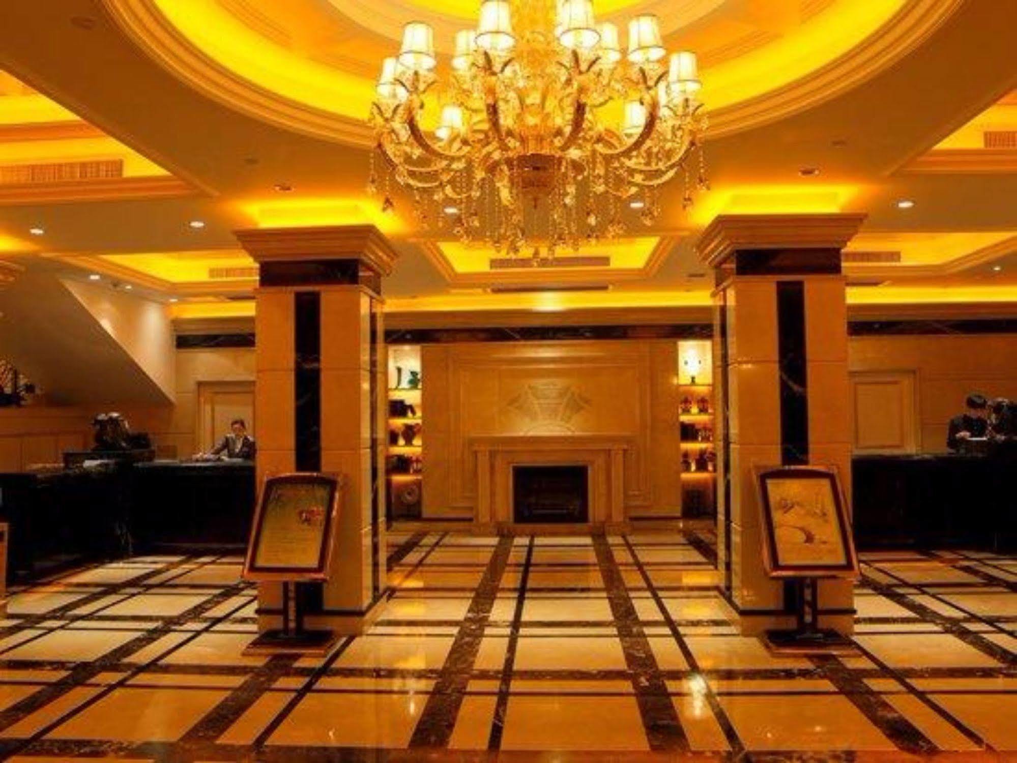 Jingli Hotel Нанкин Екстериор снимка